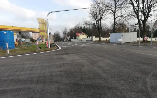Opravovaná křižovatka nedaleko jihlavského hřbitova už je zase průjezdná