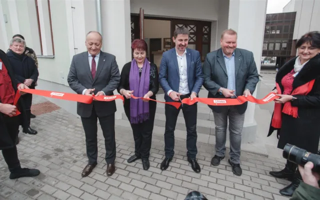 Třebíč má nové komunitní centrum. Nabídne hudební zkušebnu i sociální kavárnu