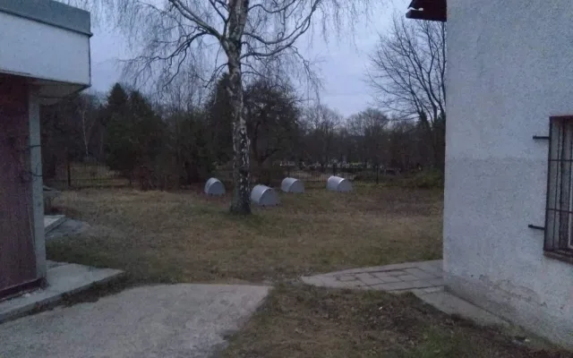 Bezdomovci v Jihlavě mohou přespat ve speciálním iglú. Jedno z nich je i pro dvojici