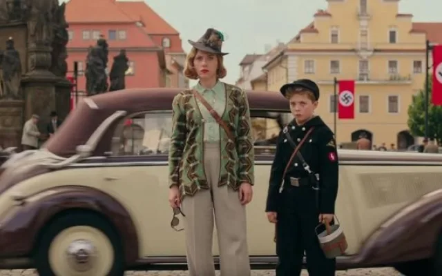 Koprodukce Králíček Jojo nominovaná na 6 Oscarů je ode dneška v kinech