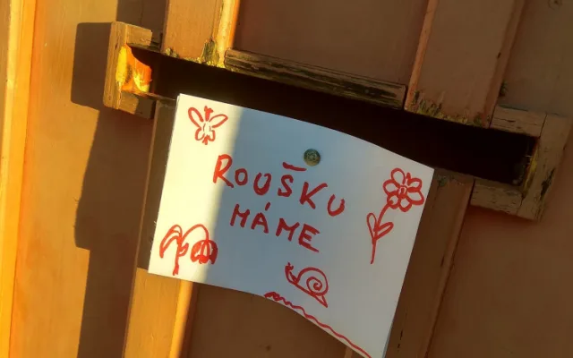 Roušky zdarma do všech schránek. Starostům obcí není lhostejná ochrana obyvatel