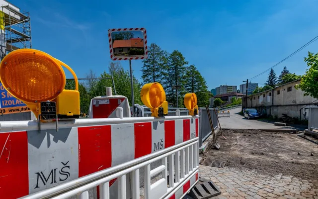 Řidiče v Jihlavě čeká omezení. Začíná oprava mostu přes Koželužský potok