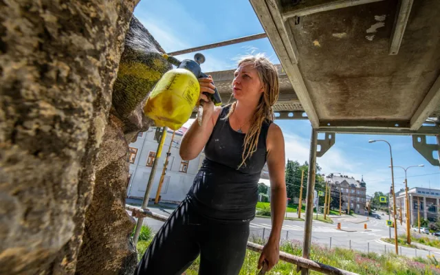 Na jihlavském náměstí se rekonstruuje pomník. Hotovo bude na konci prázdnin