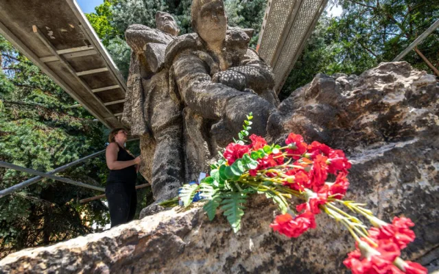 Na jihlavském náměstí se rekonstruuje pomník. Hotovo bude na konci prázdnin