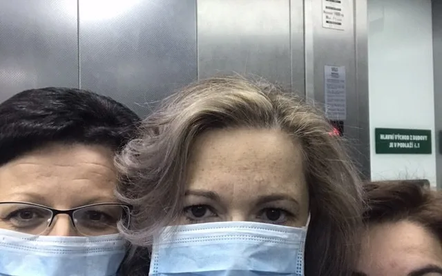 Sestřička z havlíčkobrodské nemocnice zůstala po operaci na vozíčku. Nyní se zkusí vrátit do normálního života