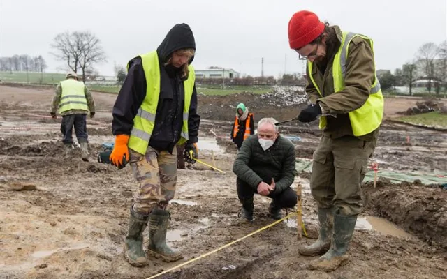 Stavba obchvatu Lukavce přinesla tajemství. Archeologové našli dosud neznámé nálezy ze středověku