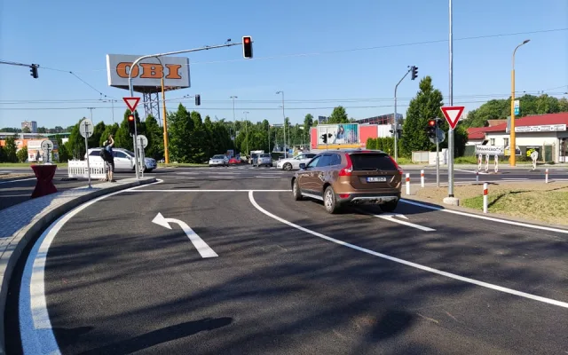 Úleva pro centrum, sjezd z přivaděče na ulici Romana Havelky se dneska oficiálně otevřel