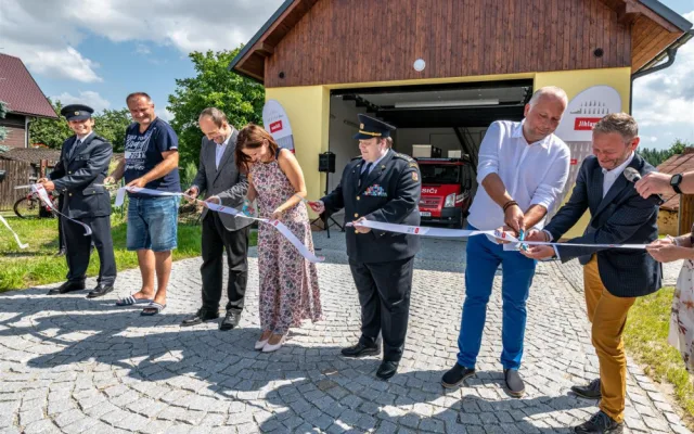 Ve Zborné mají novou hasičárnu, vyšla na 6,5 milionu. Využijí ji nejen hasiči