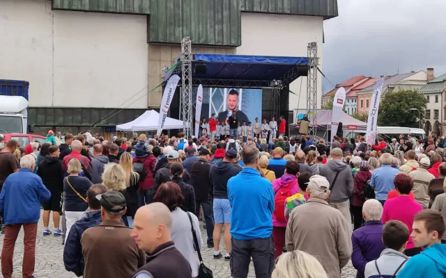 Náměstí ve zlatém lesku. Jihlava vítala dvojnásobného olympijského vítěze Lukáše Krpálka