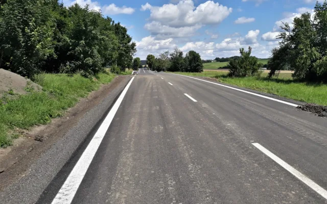 Opravovaný úsek silnice I/34 je hotový. Řidiči ho otestují už tuto sobotu