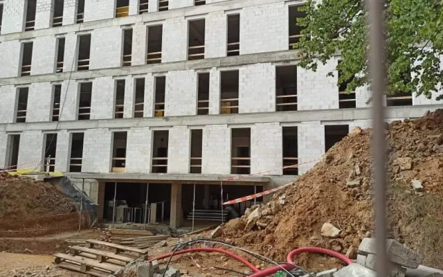 Úředníci krajského úřadu Vysočiny dostanou už příští rok nové prostory. U objektu se ještě bude řešit parkování