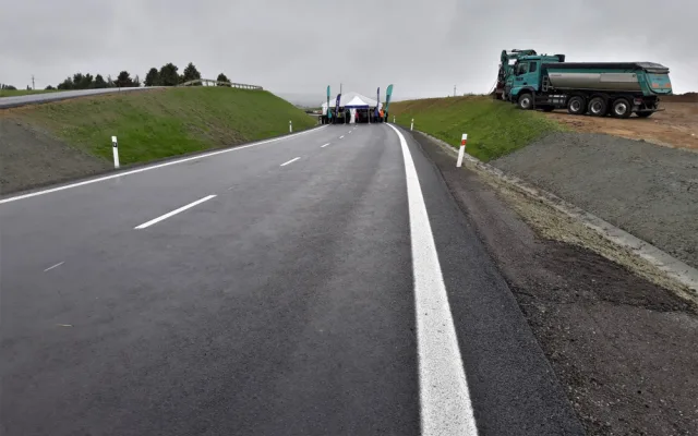 Vysočina má další nový obchvat. Úsek u Osové Bítýšky už otestovali první řidiči
