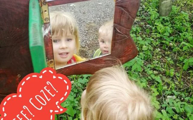 Tip na výlet. Malé i velké houby v obci Kněževes, děti potěší hřiště i stezka s úkoly, Zdroj: https://www.malivyletnici.cz