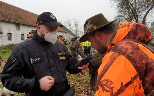 Policie v Kozlově na Jihlavsku kontrolovala myslivce. Žádný nebyl pod vlivem alkoholu