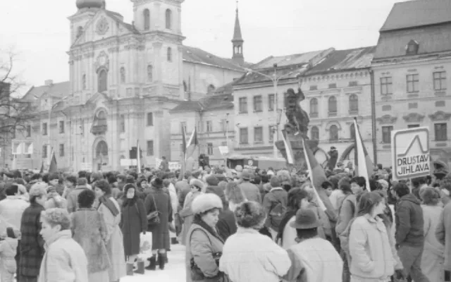 Revoluční plamen se v roce 1989 v Jihlavě rozhořel o týden později než v Praze