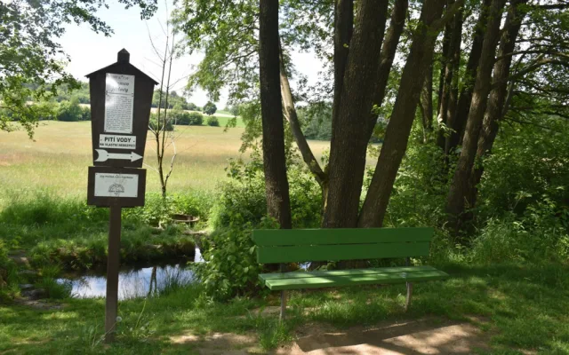 Tip na výlet: Vydejte se Stezkou k pramenům Počátek. Trasa nabídne odpočinek i kvalitní pitnou vodu