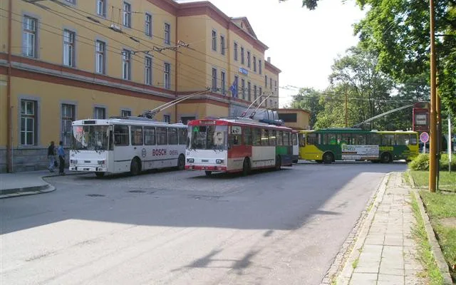 Srocení trolejbusů u nádraží, rok 2004
