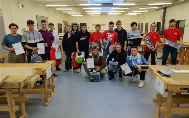 Jihlavská stavebka hostila soutěž tesařů. Na stupních vítězů skončili i studenti z Vysočiny