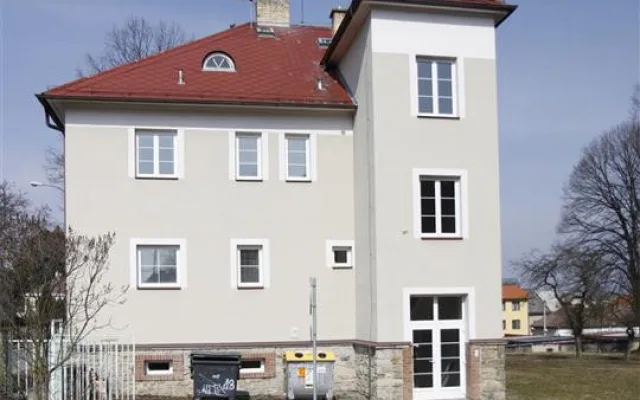 Třeba i zde, ve vilce na Brtnické ulici, jsou nyní ubytovaní studenti VŠPJ