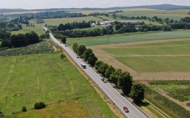 Nad Vysočinou létal policejní dron. Hlídky se zaměřily na nebezpečné přejíždění, které mívá tragické následky