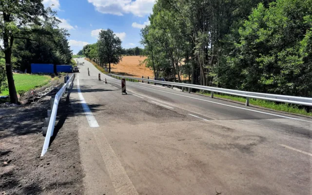 Most na I/19, který už nebyl bezpečný, je téměř opravený. Pojďte se podívat na výsledek