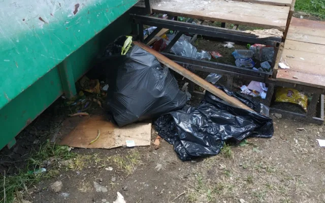 Odpadový kontejner tábora, RS Jiskra