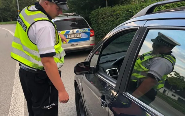 Víkend s policejními kontrolami. Hlídky na Vysočině zastavily přes dva tisíce řidičů, zjistily přes pět set přestupků