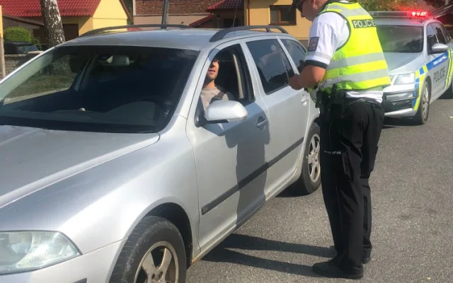Víkend s policejními kontrolami. Hlídky na Vysočině zastavily přes dva tisíce řidičů, zjistily přes pět set přestupků