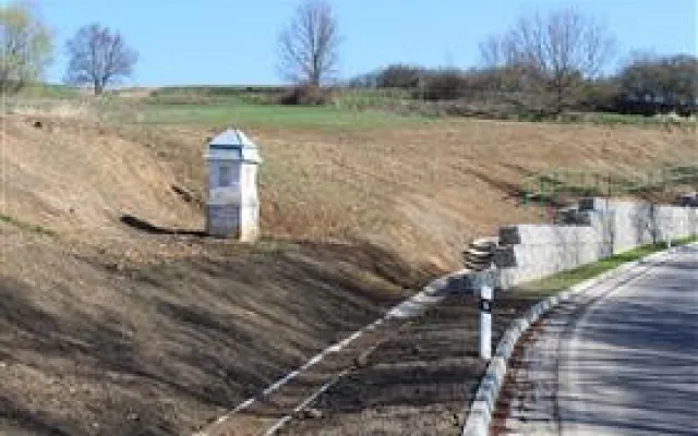 Takto boží muka vypadala před renovací v roce 2020