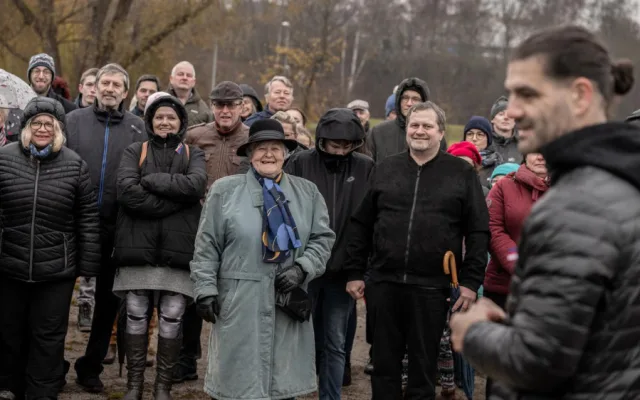 V hlavní roli trikolóra. Desítky Jihlavanů si "u klíčů" připomněly události 17. listopadu