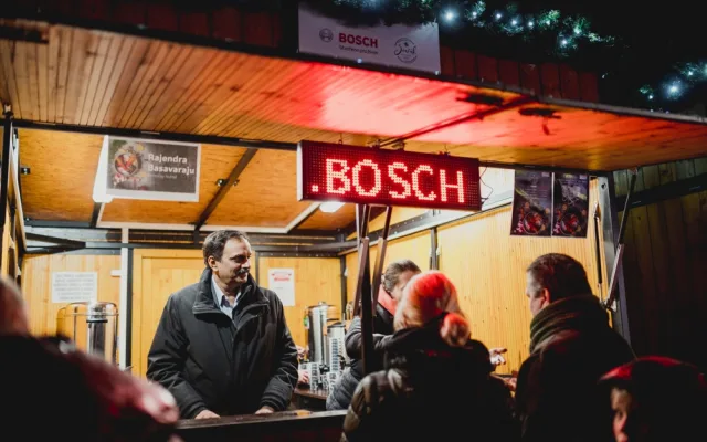 Jihlavský Bosch uspořádal tradiční vánoční akci „Bosch Svařák“ a podpořil Nemocnici Jihlava