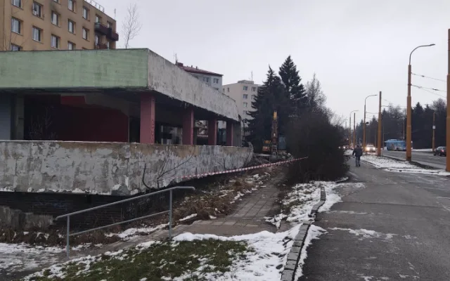 Herna u bývalého Hotelu Jihlava jde k zemi, vyroste zde nový osmipatrový bytový dům