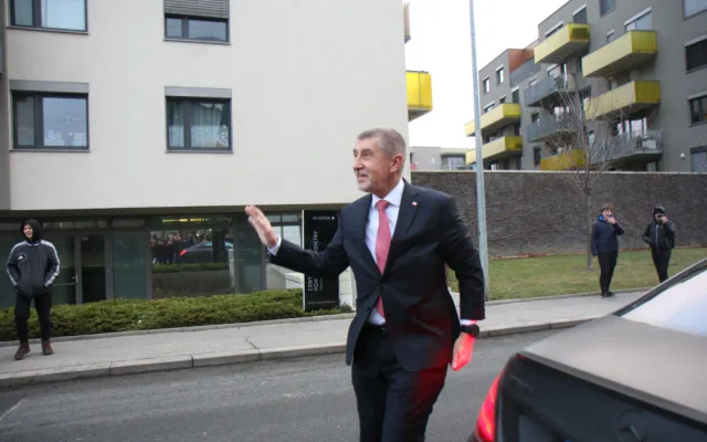 Pavel míří na Hrad. Andreje Babiše porazil o milion hlasů