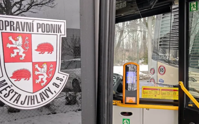 Nová trolejbusová trať do Bedřichova a průmyslové zóny slavnostně zprovozněna. Nové jízdní řády jsou platné od středy