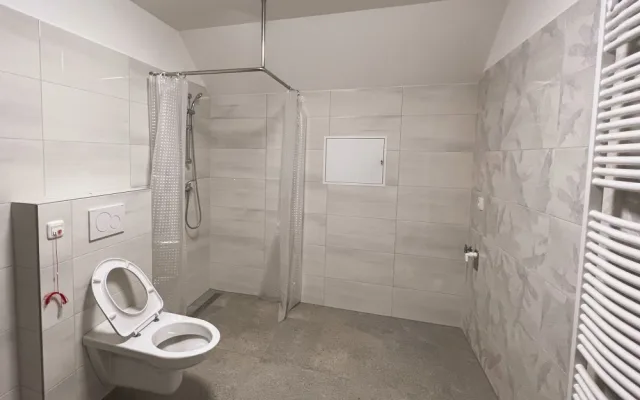 FOTO: Ve Velkém Meziříčí je z internátu dům pro seniory, zamluvených je všech 30 bytů. Nahlédněte dovnitř