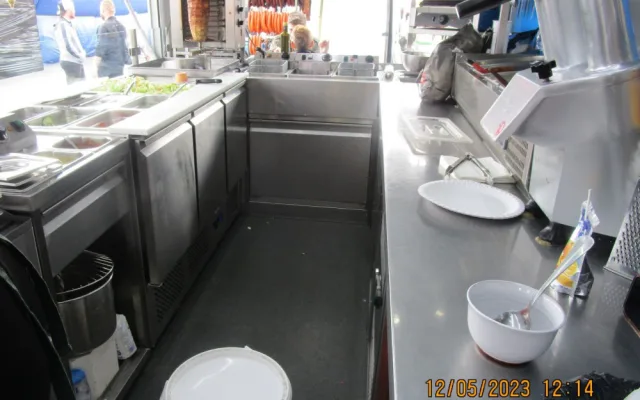 Langoše, trdelníky, kebab. Hygienici kontrolovali jídlo na ždárské pouti i na Světovém poháru ve Vysočina aréně