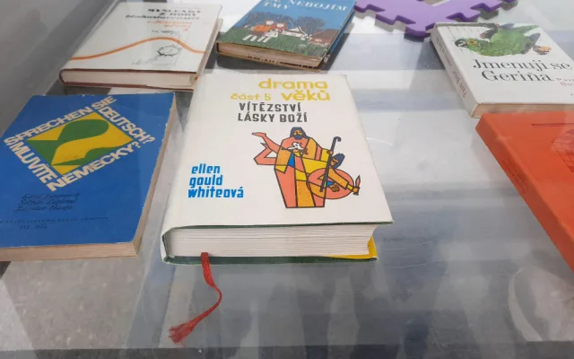 Obsah skříně během dnešního odpoledne