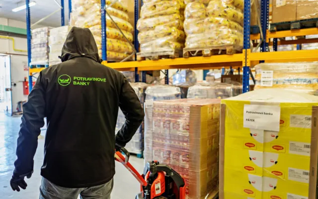 Spoluprací s potravinovými bankami nasytí PENNY stovky lidí denně