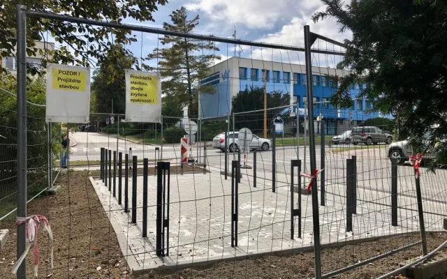 ANKETA: V Jihlavě vznikají vylepšená kontejnerová stání. Radnice na ně letos vyčlenila více než 4,5 milionu
