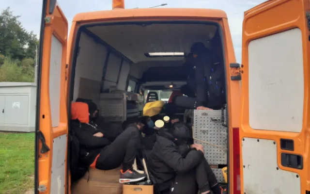 Přes Vysočinu cestovali další migranti ze Sýrie. V jedné dodávce se jich tísnilo sedmadvacet