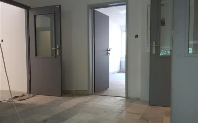 FOTO: Už brzy v novém. Dva domovy mládeže prochází modernizací, podívejte se na průběh rekonstrukce