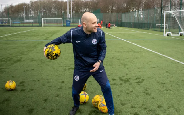 Michal Korbel nyní pracuje pro RIASA, což je fotbalové akademie, která nabízí studentům sportovní rozvoj