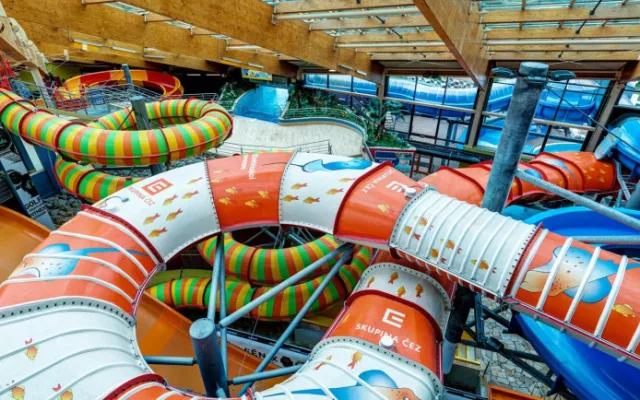 Nejlepší vánoční dárky jsou zážitkové poukazy do Aquapalace Praha