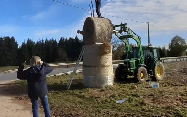 ANKETA: Jakubov letos střeží slaměný Krteček. Nejtěžší byla výroba čenichu a konvičky, říká starosta obce