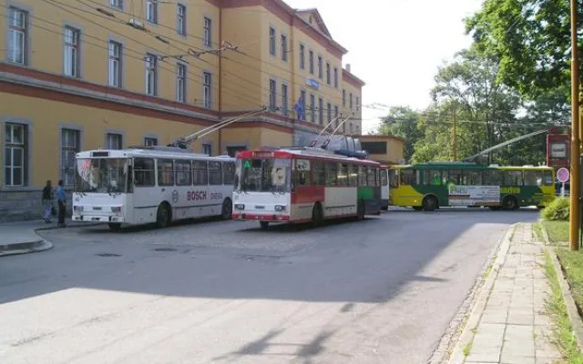 Srocení trolejbusů u nádraží, rok 2004