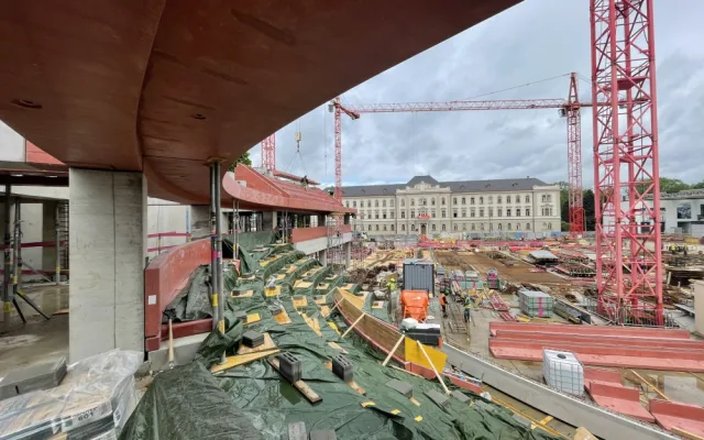 Stavba Horácké multifunkční arény pokračuje, do listopadu má být pod střechou