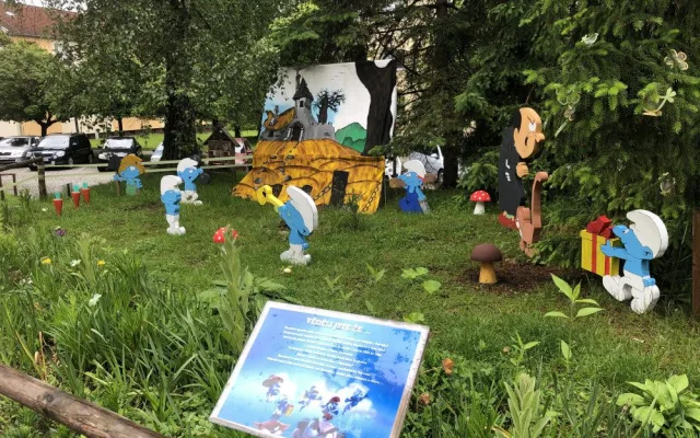 VIDEO: Jihlavský Palouček znovu baví děti i dospělé. Vyrostla tady šmoulí vesnice, zmizí až v září