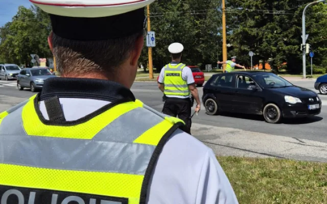 Regulovčík 2024: V Jihlavě soutěžili policisté, na rušné křižovatce se na hodinu vypnuly semafory