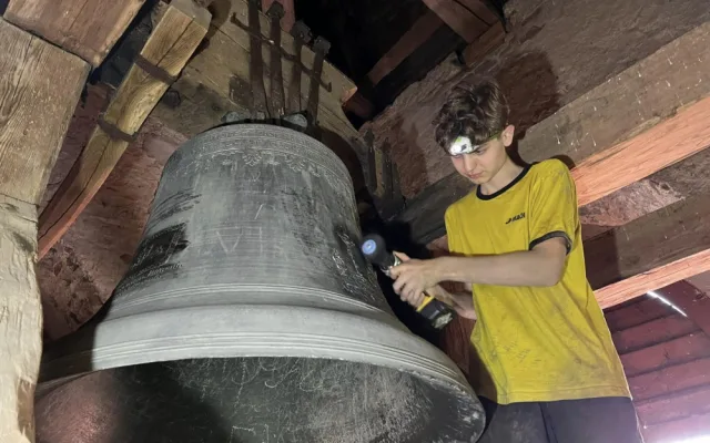 Bruno Bezděk je Liborkovo kamarád a sám je nadšený zvoník