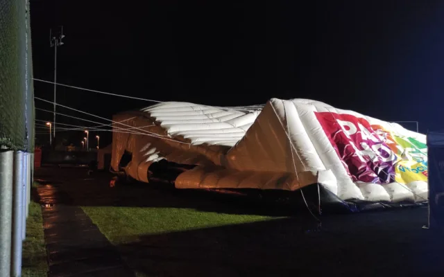Vítr úřadoval na festivalu v Jihlavě. Spadl tam party stan, zranil několik desítek lidí